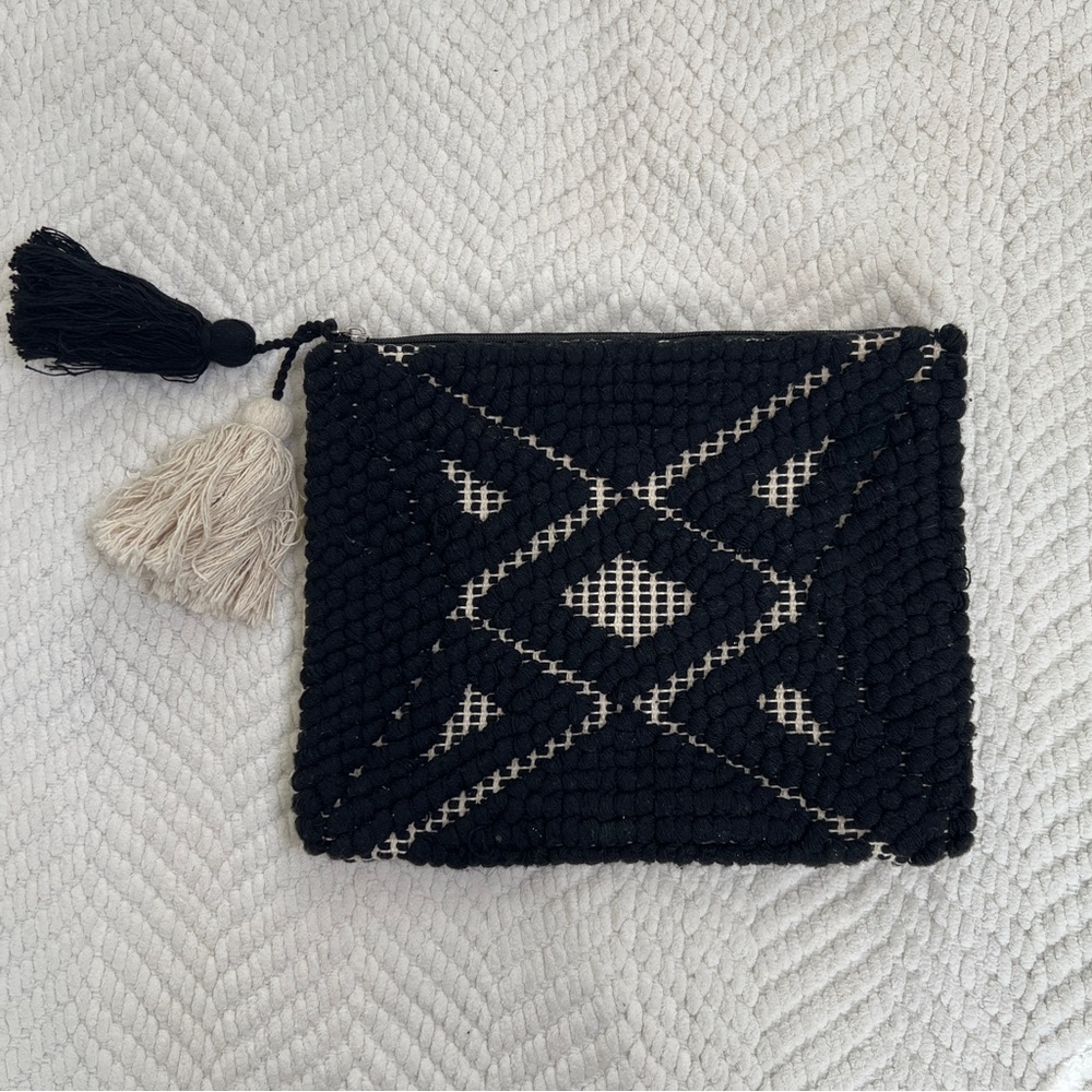 Sole Society Palisades Black Cream Chunky Knit Travel Pouch with Tassels
